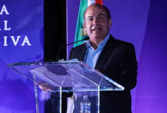 Felipe Calderón dice que cambio en Hacienda es una señal positiva Felipe Calderón dice que cambio en Hacienda es una señal positiva