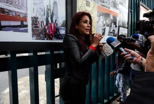 La polic&iacute;a va a la sede nacional del PRI, que se encuentra tomada, y se retira