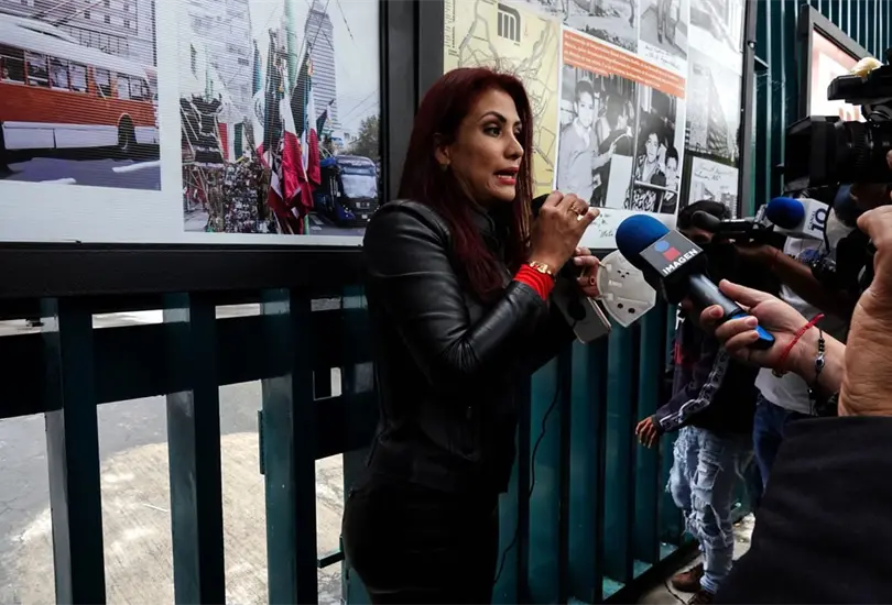 La polic&iacute;a va a la sede nacional del PRI, que se encuentra tomada, y se retira