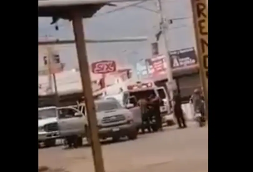 Criminales interceptan a una ambulancia para trasladar a heridos de un tiroteo Criminales interceptan a una ambulancia para trasladar a heridos de un tiroteo