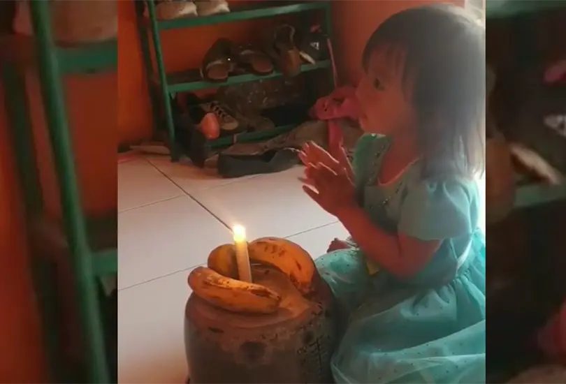 Padres hacen pastel con pl&aacute;tanos para su hija por falta de dinero 