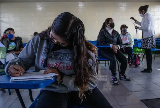 Denuncian que escuela en Chiapas impide registro a alumnos por no pagar cuotas Denuncian que escuela en Chiapas impide registro a alumnos por no pagar cuotas
