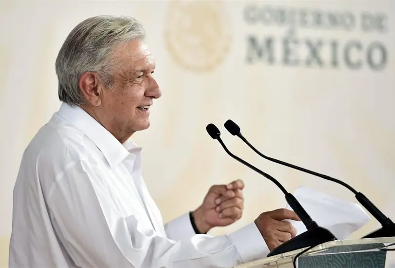 El regreso a clases en agosto, llueve, truene o relampaguee: AMLO El regreso a clases en agosto, llueve, truene o relampaguee: AMLO