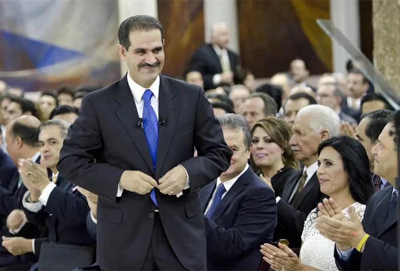 Revelan que Guillermo Padrés debe más de 200 millones de pesos al SAT Revelan que Guillermo Padrés debe más de 200 millones de pesos al SAT