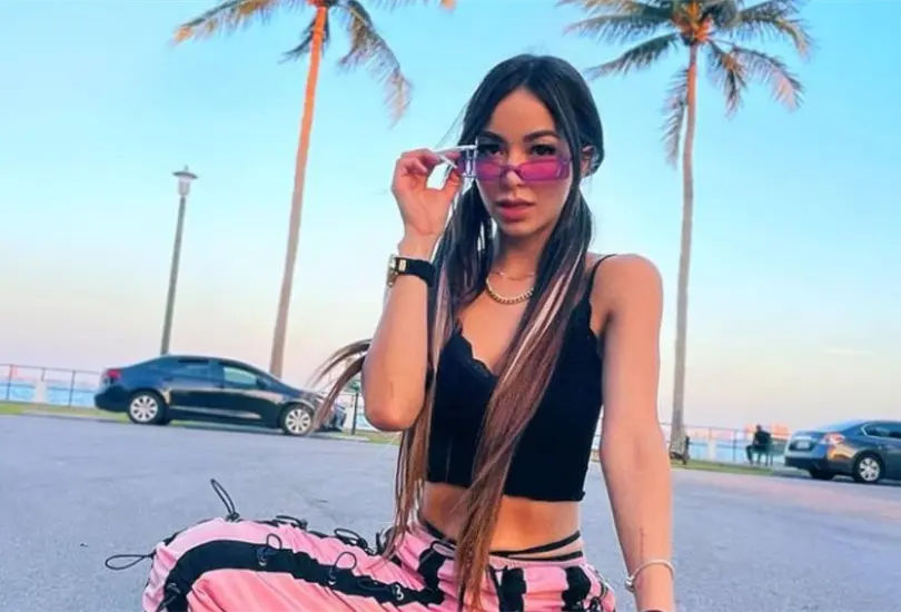 Soy la mujer que m&aacute;s bullying recibi&oacute; de YosStop, afirma la youtuber Caeli