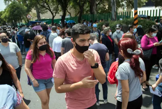 Los jóvenes rompen récord de asistencia a vacunación en la CDMX 