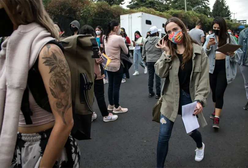 Autoridades de la CDMX piden a j&oacute;venes respetar el lugar donde les toca vacunarse