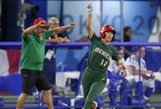 Equipo femenil de softbol explica porqué no se llevaron los uniformes 