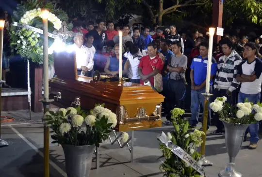 Caso Ayotzinapa, ¿la Consulta Popular ayudará en su esclarecimiento? Caso Ayotzinapa, ¿la Consulta Popular ayudará en su esclarecimiento?