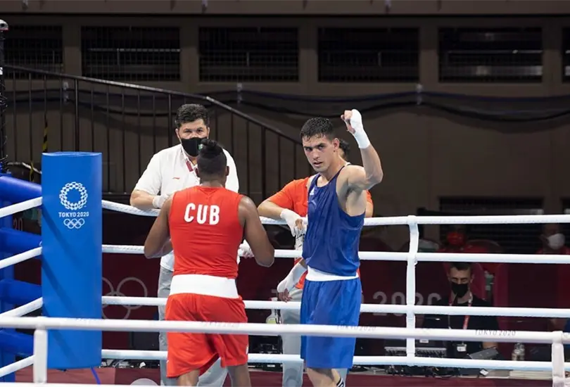 Boxeador mexicano pide dinero en camiones por falta de apoyo; llega a los Juegos Olímpicos Boxeador mexicano pide dinero en camiones por falta de apoyo; llega a los Juegos Olímpicos