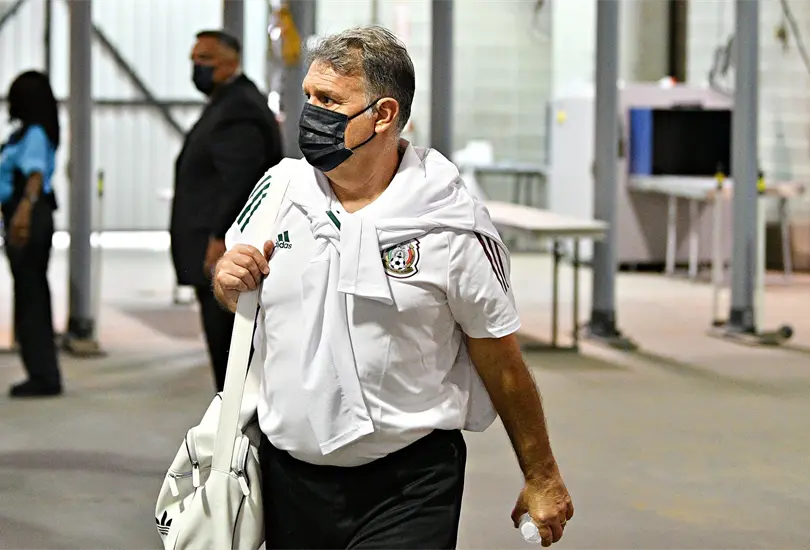 Hugo Sánchez no supera su fallido paso por el TRI y arremete contra el Tata Martino Hugo Sánchez no supera su fallido paso por el TRI y arremete contra el Tata Martino