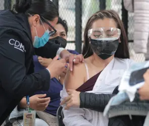 Abren registro de vacunación para mayores de 18 años de edad