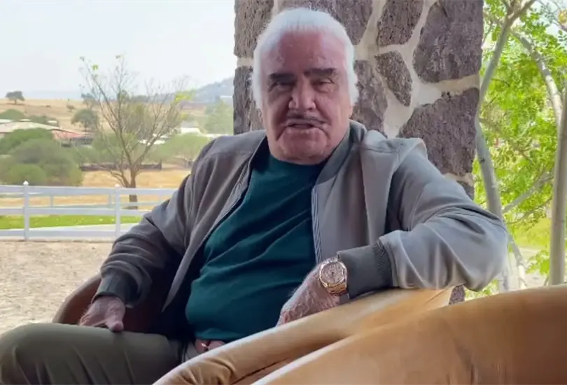 Tras una caída, Vicente Fernández fue operado de emergencia Tras una caída, Vicente Fernández fue operado de emergencia