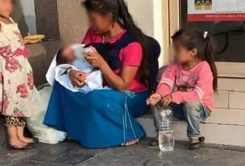 Madre encarga y abandona a su hijo reci&eacute;n nacido con mujer que ped&iacute;a limosna