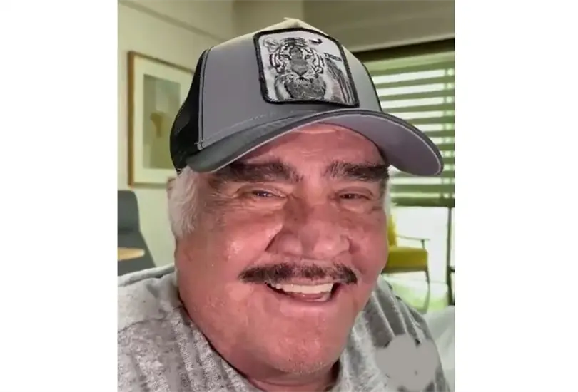 Vicente Fern&aacute;ndez reaparece y aclara cu&aacute;l es su estado de salud