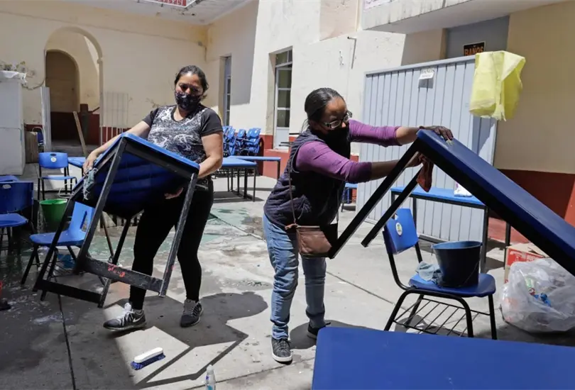 Padres no acuden a limpiar escuelas por temor a contagiarse de COVID-19