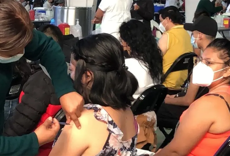 Aplicar&aacute;n vacunas a personas de 18 a 29 a&ntilde;os en estos 11 municipios del Edomex