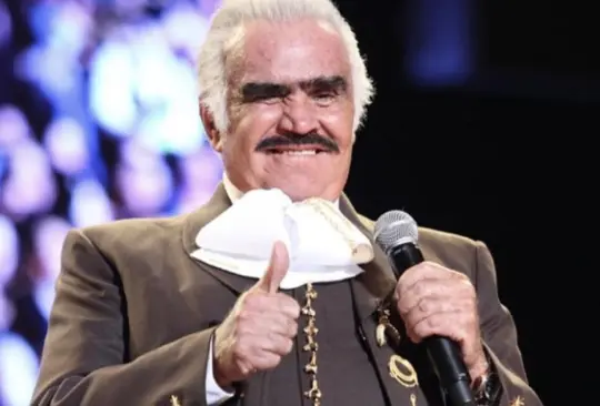 Vicente Fernández fue sometido a una traqueotomía; sigue en observación