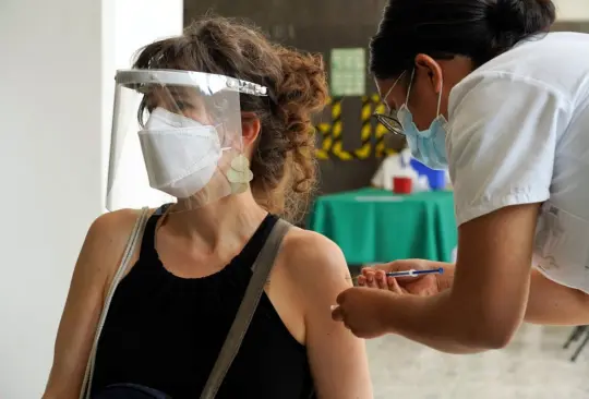 México autoriza la vacuna Moderna; EU enviará 1 millón 750 mil dosis México autoriza la vacuna Moderna; EU enviará 1 millón 750 mil dosis