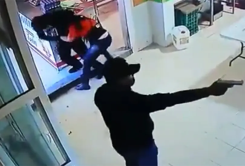 A plena luz del d&iacute;a, raptan a una mujer en una rosticer&iacute;a
