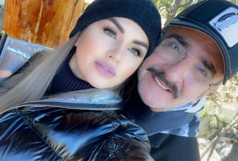 Ella es la novia de Vicente Fernández Jr. Ella es la novia de Vicente Fernández Jr.
