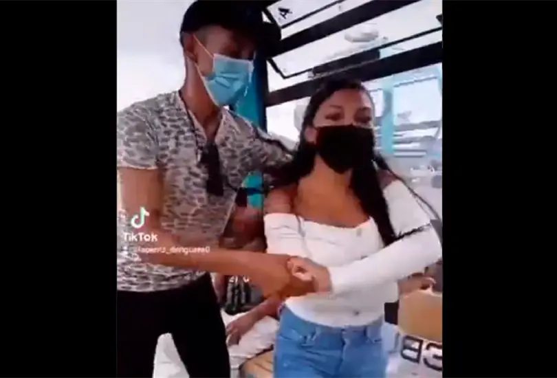 #VIDEO Pareja se viraliza por armar bailongo en cabina de Cablebús #VIDEO Pareja se viraliza por armar bailongo en cabina de Cablebús