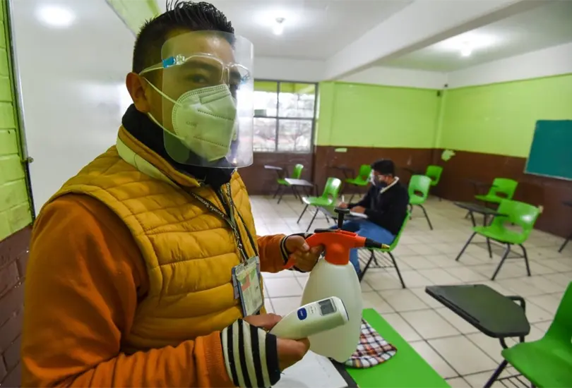 CDMX no cerrar&aacute; escuelas por casos positivos de COVID-19 