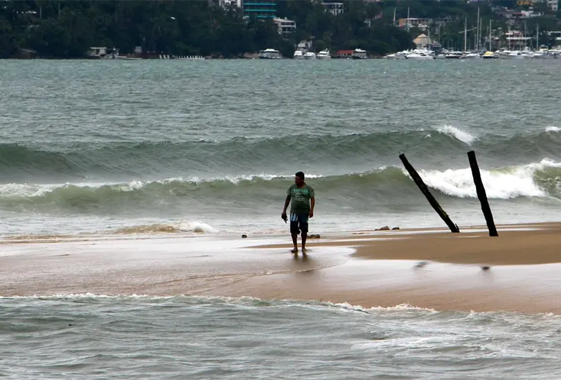 El huracán Nora provocará oleaje de 4 a 6 metros y trombas marinas El huracán Nora provocará oleaje de 4 a 6 metros y trombas marinas