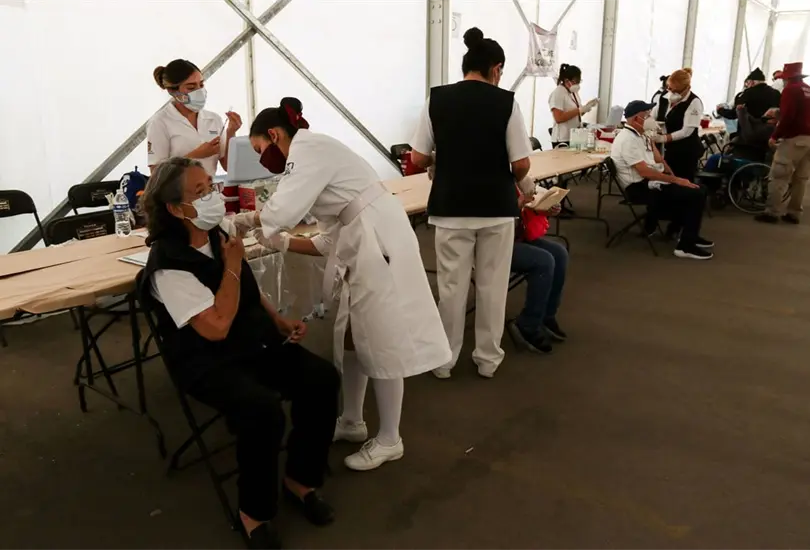 La espera termin&oacute;: anuncian segunda dosis a personas de 50 a 59 a&ntilde;os en Ecatepec