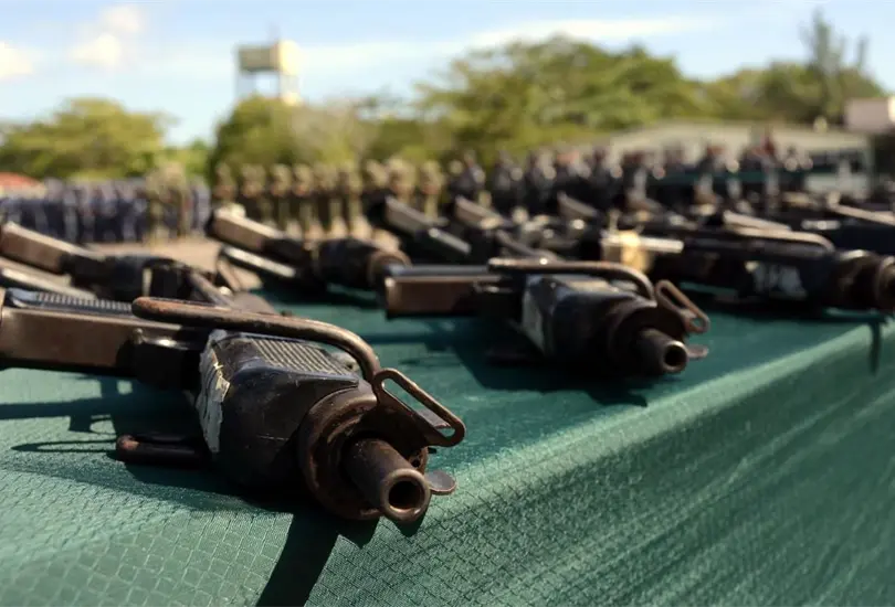 M&eacute;xico demanda en EU a empresas de armas en busca de compensaci&oacute;n