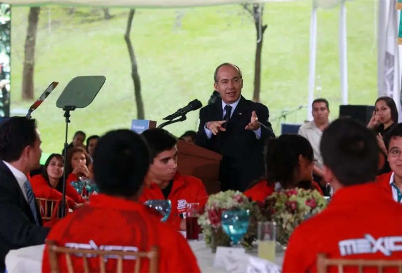 Felipe Calder&oacute;n presume que hubo m&aacute;s medallas ol&iacute;mpicas en su sexenio