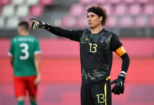 Guillermo Ochoa acusa que los atletas japoneses poseen más privilegios Guillermo Ochoa acusa que los atletas japoneses poseen más privilegios