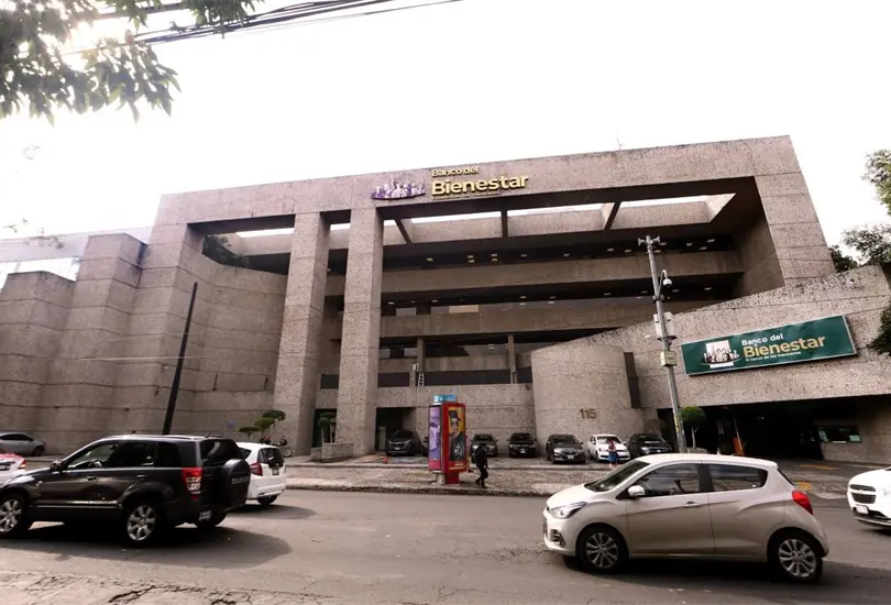 Naco, pobre diablo, exhiben a funcionario del Banco del Bienestar insultando a guardia