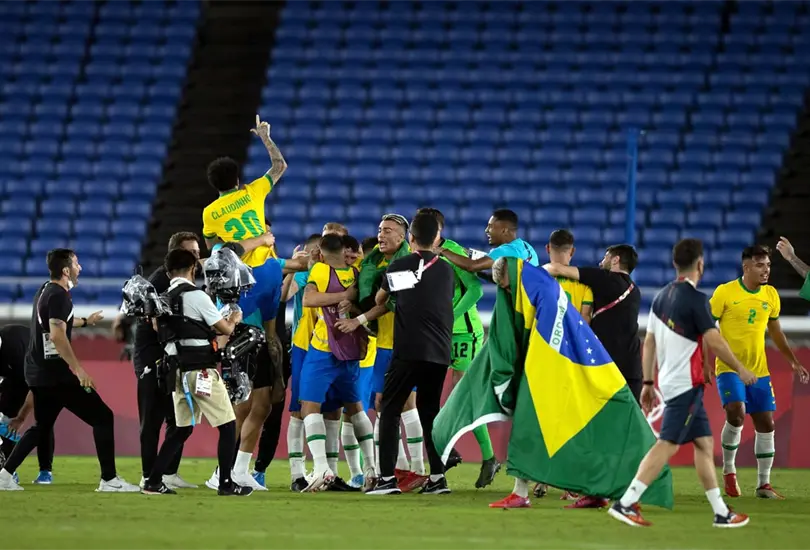 La Selecci&oacute;n Brasile&ntilde;a se cuelga la de oro en el futbol ol&iacute;mpico