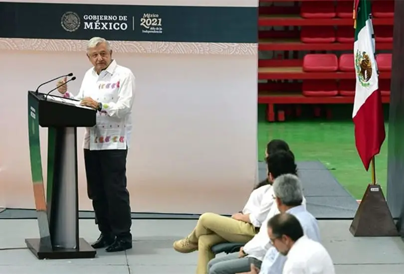 Hay m&aacute;s contagios, pero menos fallecidos por las vacunas: AMLO