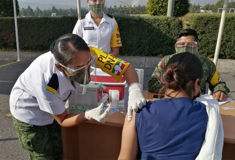 Anuncian vacunaci&oacute;n para personas de 18 a 29 a&ntilde;os en dos municipios de Edomex