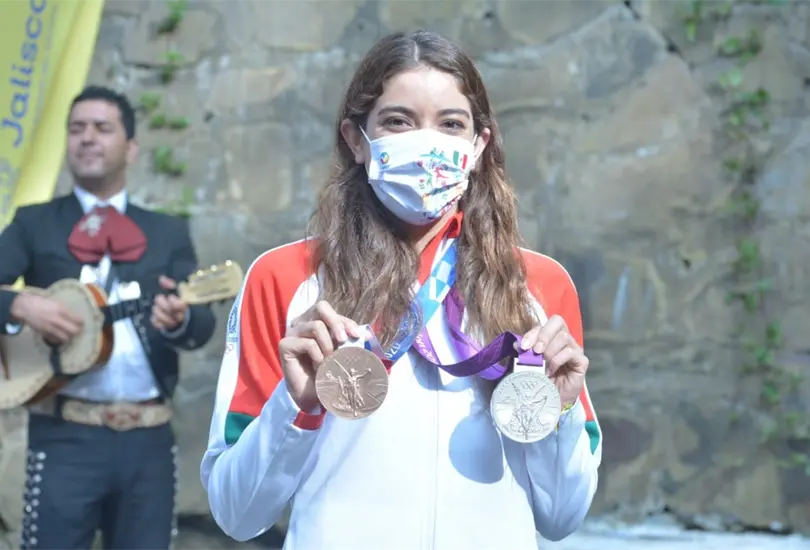 Los atletas no pensamos en perder, afirma la medallista Alejandra Orozco