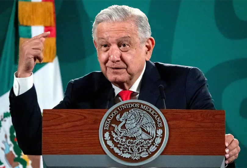 AMLO dice que dieron de baja a agentes que patearon a inmigrante haitiano AMLO dice que dieron de baja a agentes que patearon a inmigrante haitiano