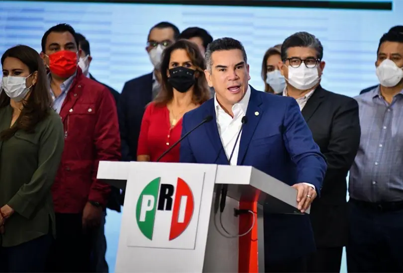 Alito Moreno advierte que sancionar&aacute;n a priistas se sumen a las filas de AMLO