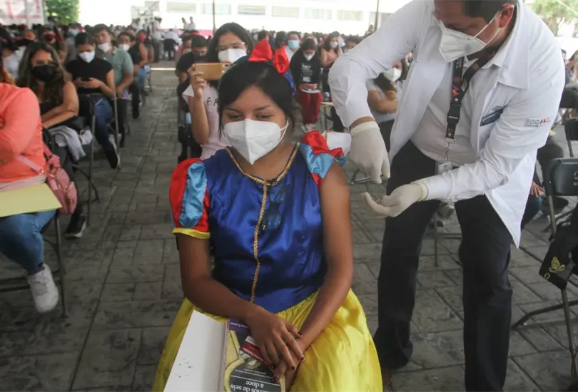 Vacunar&aacute;n en 7 municipios del Edomex a j&oacute;venes de 18 a 29 a&ntilde;os
