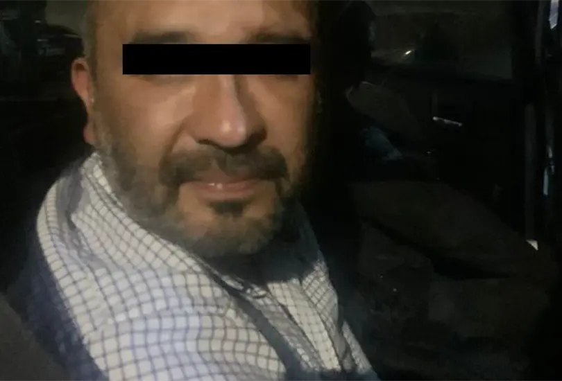 Detienen a l&iacute;der del PRI en Coacalco por chocar contra una patrulla y lesionar a polic&iacute;a
