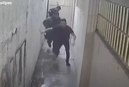 En menos de tres minutos, así escapó el Comandante Calamardo de la cárcel