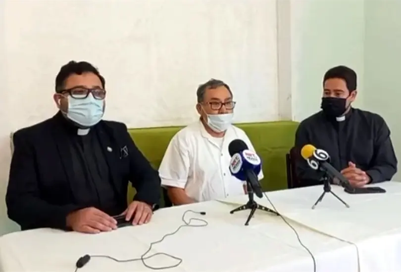 Me malinterpretaron, dice sacerdote que prefiere matar a mam&aacute;s a que &eacute;stas aborten