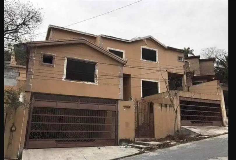 Demuelen casa donde el Asesino de Cumbres mat&oacute; a los ni&ntilde;os Pe&ntilde;a-Coss