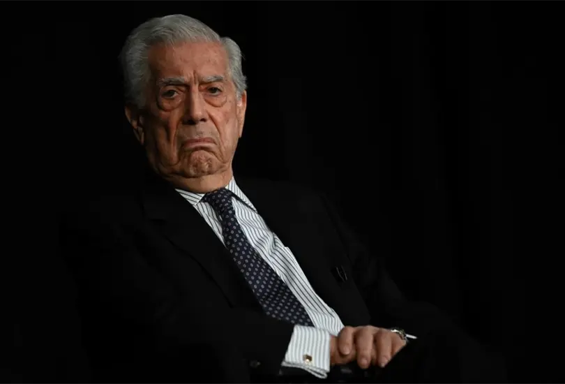 Vargas Llosa confronta de nuevo a AMLO: Se exhibe todas las ma&ntilde;anas