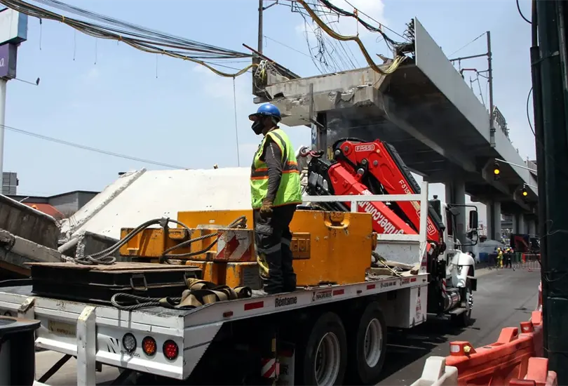 El colpaso de la L&iacute;nea 12 del Metro fue por el pandeo de las vigas