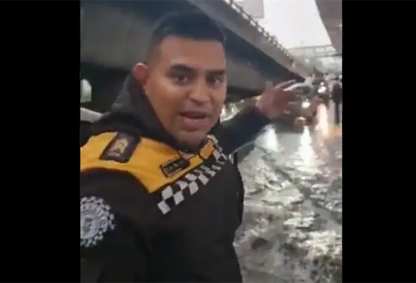 Estoy feliz, soy policía y ayudo a la gente, afirma agente capitalino Estoy feliz, soy policía y ayudo a la gente, afirma agente capitalino