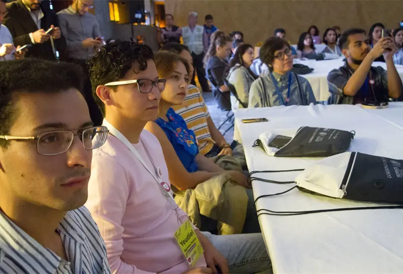 Dos o m&aacute;s trabajos en lugar de uno, la nueva tendencia entre millennials y generaci&oacute;n Z