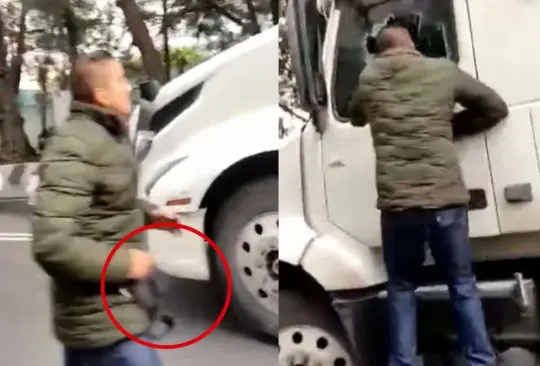 Trailero embiste a taxistas que hacían un bloqueo; lo frenan a cinturonazos Trailero embiste a taxistas que hacían un bloqueo; lo frenan a cinturonazos