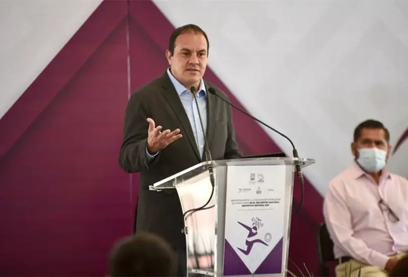 Narcomantas dan risa a Cuauht&eacute;moc Blanco y no le preocupan